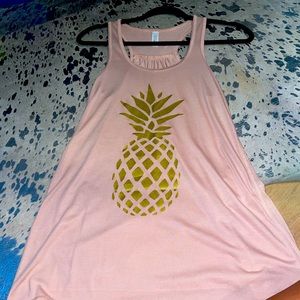 Peach Tank w gold pineapple. Worn once from Bella
